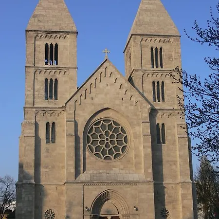 Lehel Private Budapest